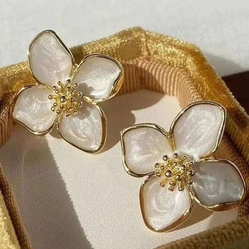 Hibiscus Dropped Glaze Flower Stud Earrings for Women Girl French Ins Vintage Fashion Korean Wedding Romantic Jewelry Gifts H260309