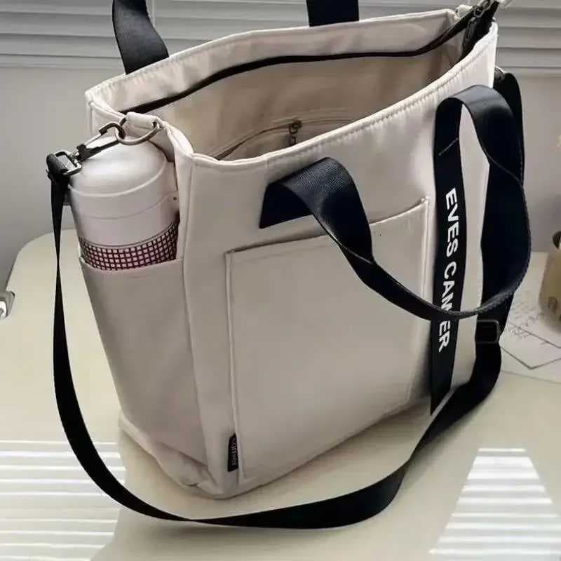 New Casual Tote Large Capacity Shoulder Bag Nylon Waterproof Canvas Handbag Simple Fashion Messenger Bags For SchoolgirlW251028