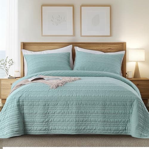 KASENTEX Luxury Velvet Quilt Set,Oversize Queen 102"x106",Soft Bedspread Coverlet with 2 Pillow Shams, Lightweight Bed Blanket, Line Stitch Geometric,