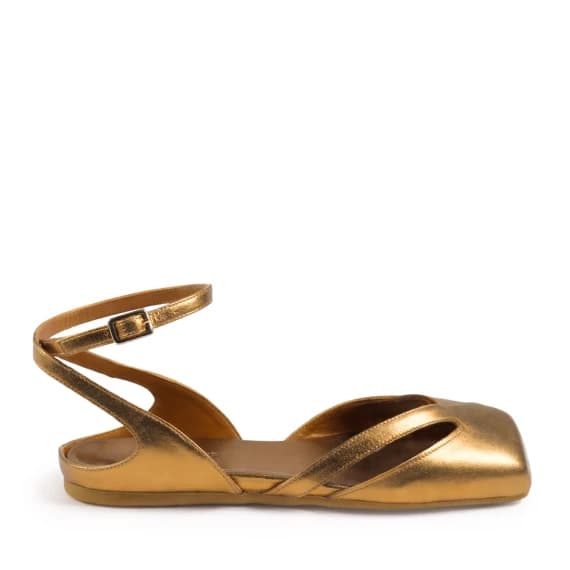 VICMATIE - G34_Square closed<br>Slingback in laminated nappa leather gold - Woman - Size 38.5