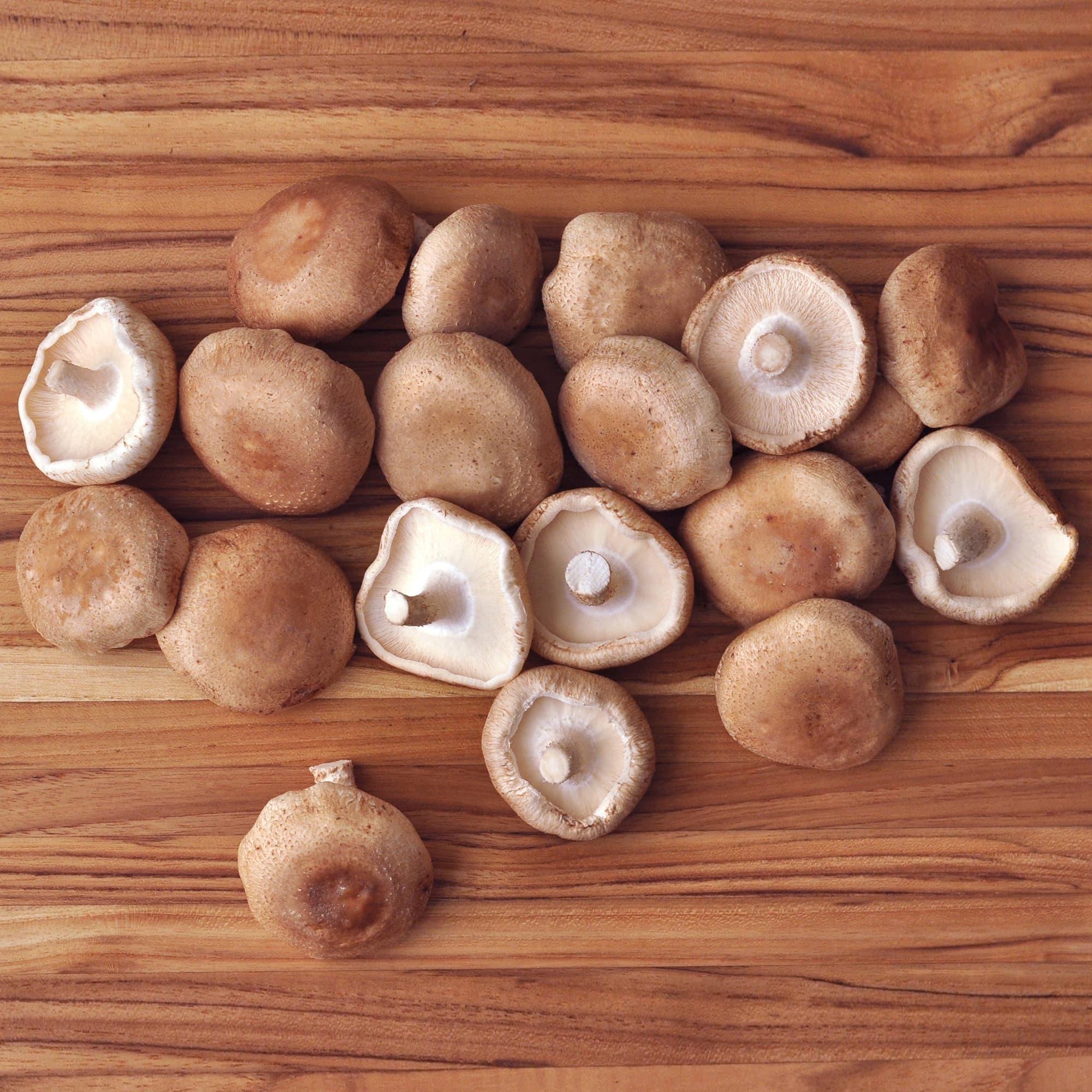 Organic Shiitake Mushrooms: Fresh / 3 lbs avg. each by D'Artagnan